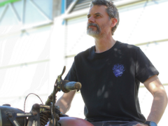 Remera Confía en tu loca idea